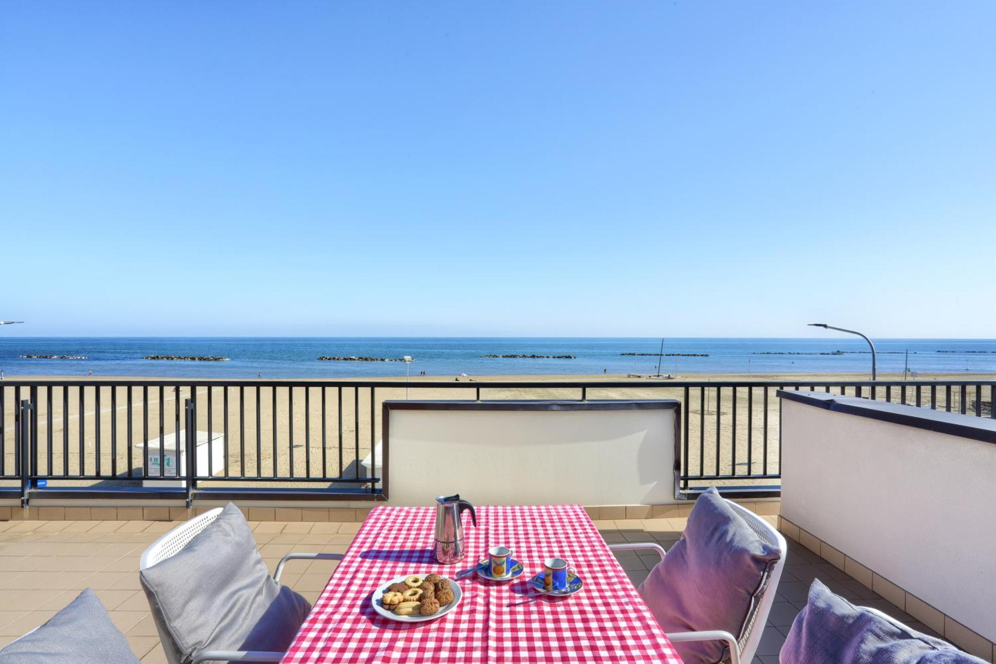 Mazzarosa Residence Roseto Degli Abruzzi Exterior foto