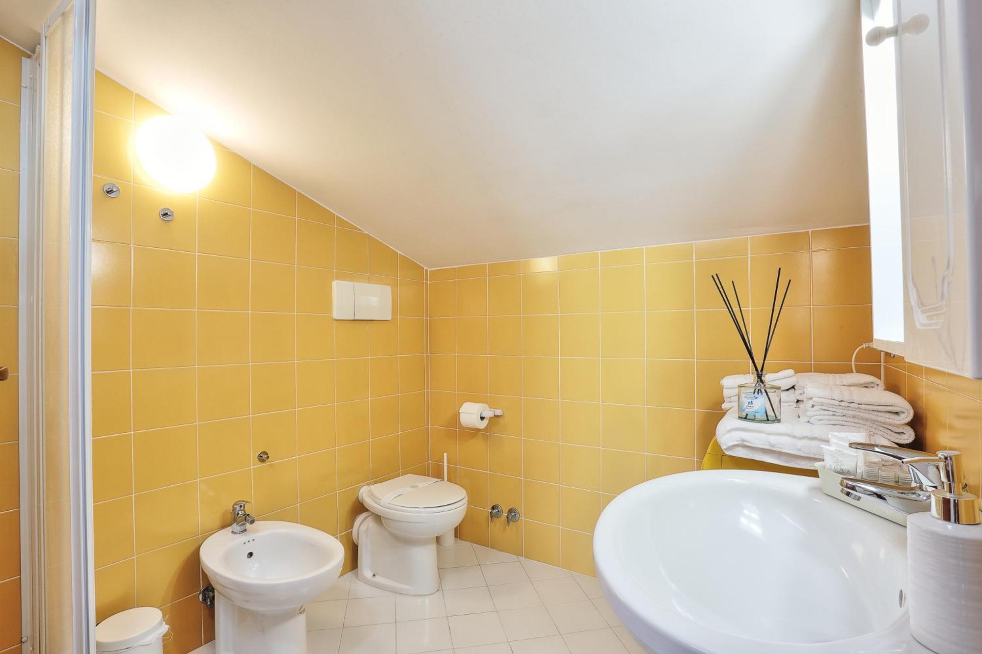 Mazzarosa Residence Roseto Degli Abruzzi Exterior foto